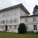 Detailaufnahme der Villa Friednau vor der Sanierung.