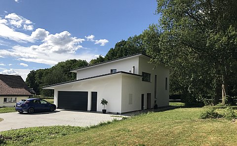 Einfamilienhaus in altem Baumbestand